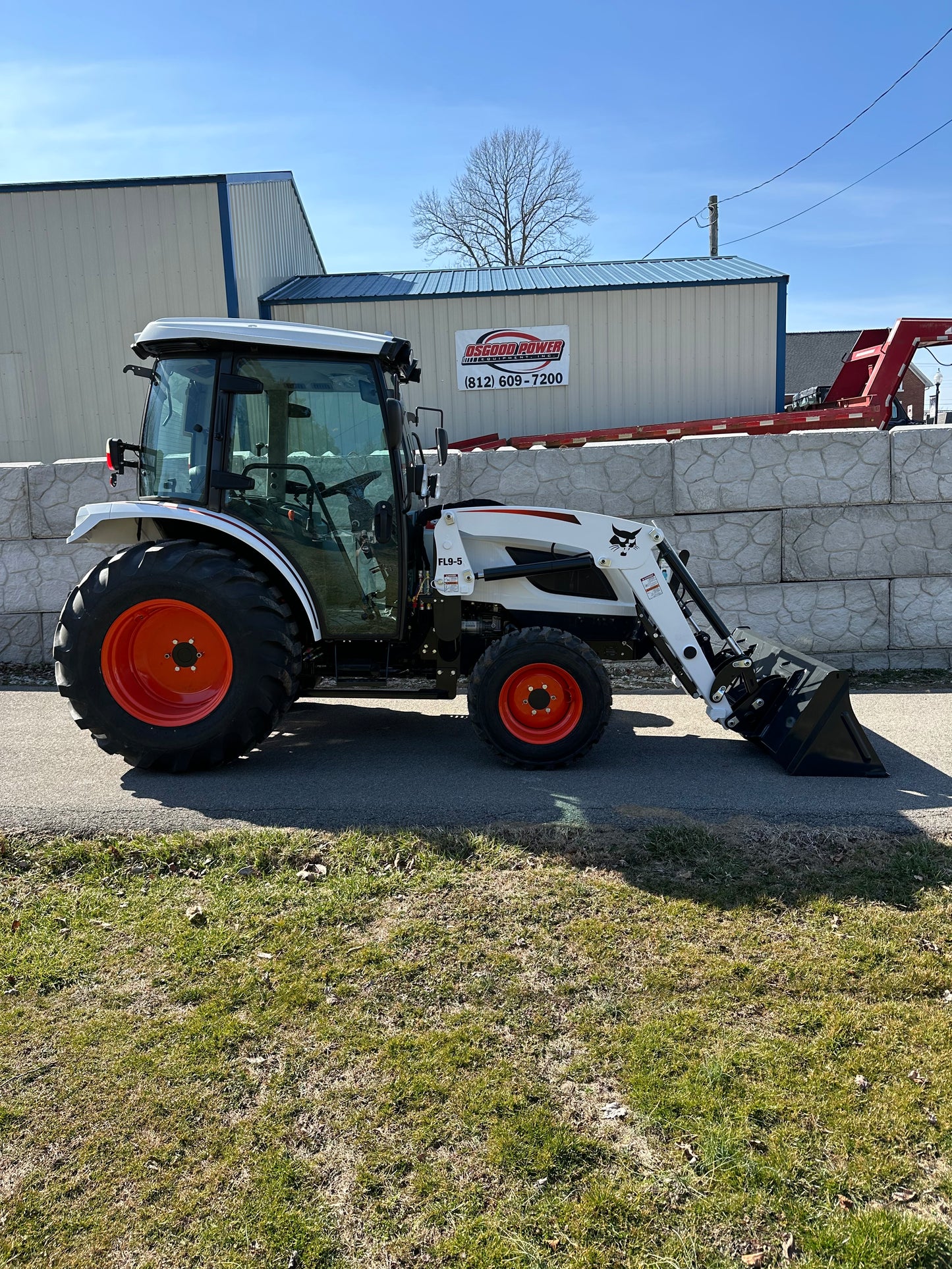 Bobcat CT5558 Compact Tractor w/ FL9-5 Loader Hydrostatic Transmission