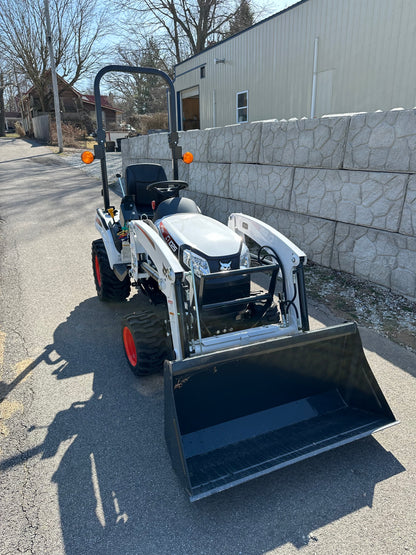 Bobcat CT1025 Sub-Compact Tractor w/  FL6 loader Hydrostatic Transmission