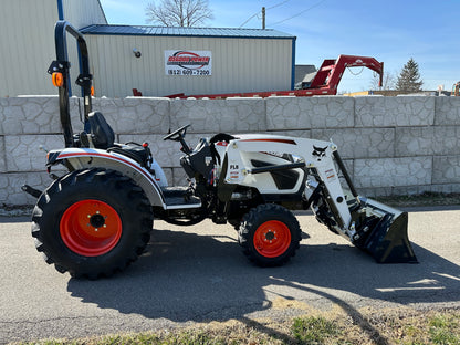 Bobcat CT2035 Compact Tractor w/ FL8 loader