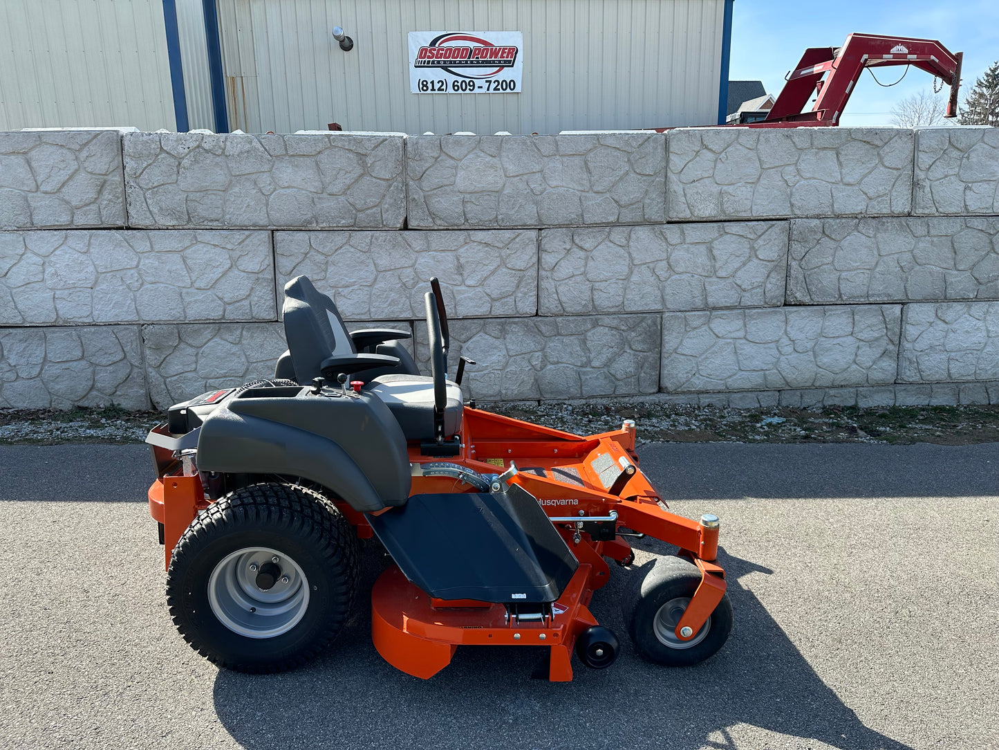 HUSQVARNA MZ 61  Zero-Turn Lawn Mowers