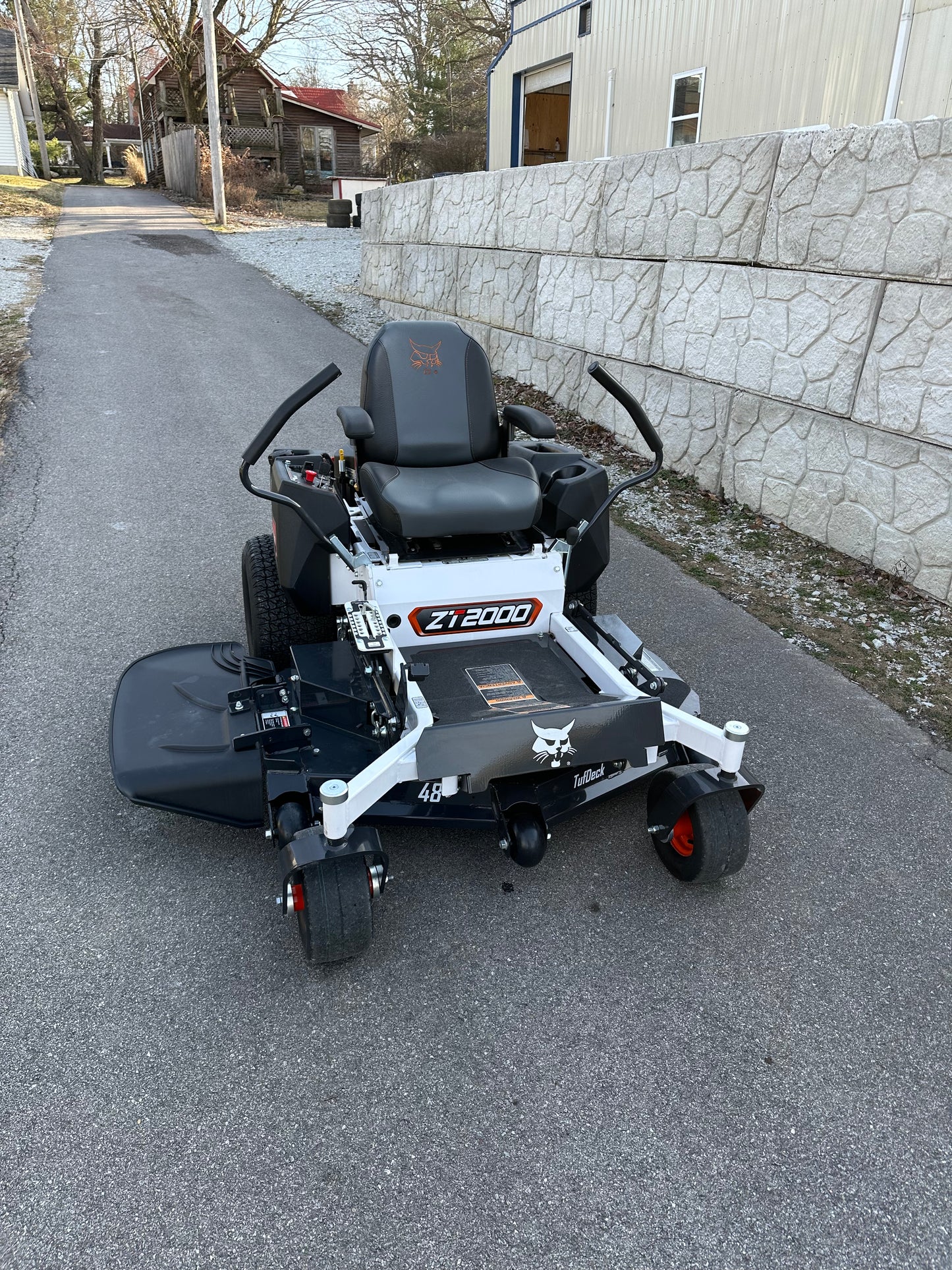 Bobcat ZT2048 Zero-Turn Lawn Mower