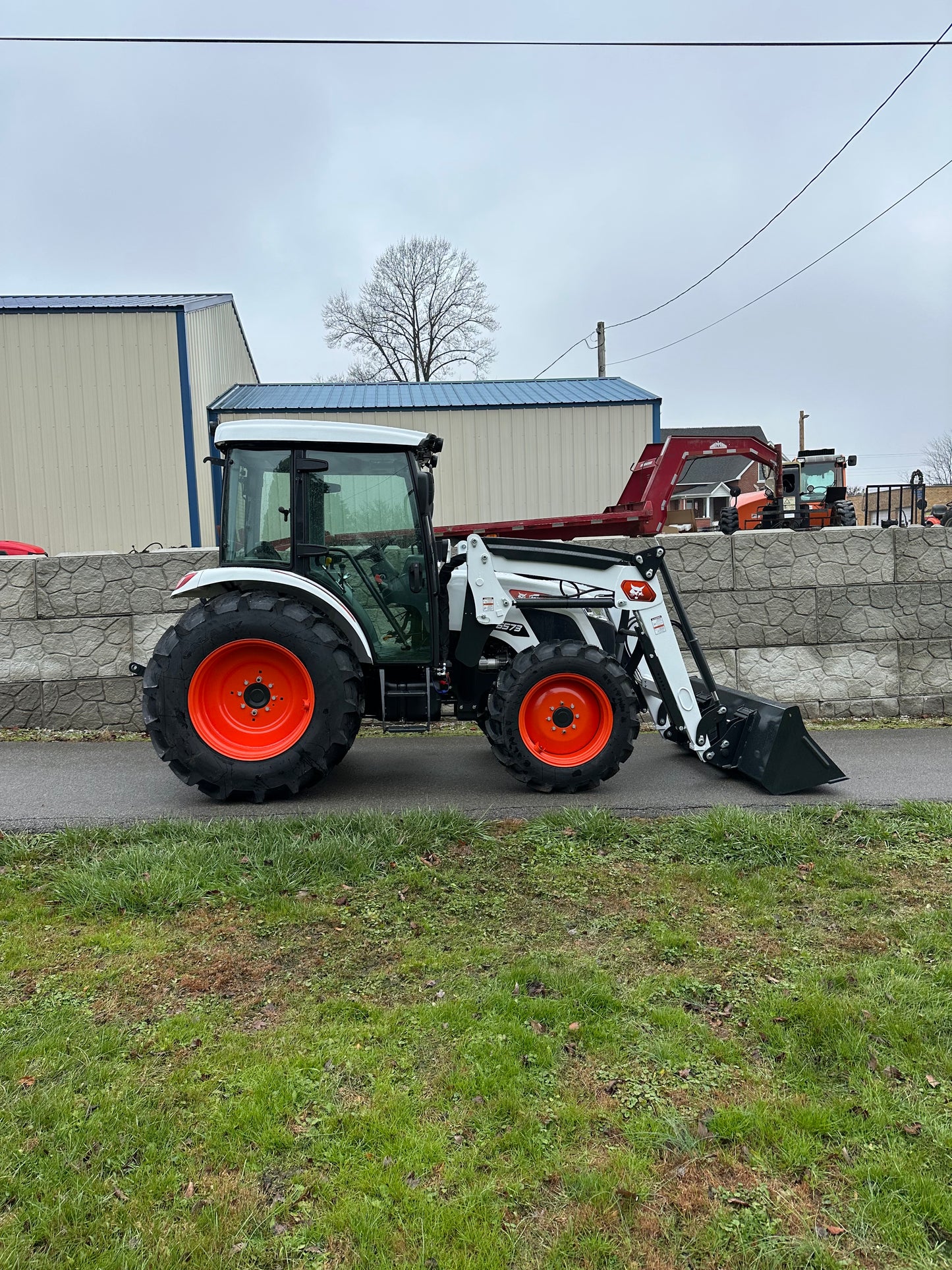 Bobcat UT6573 Utility Tractor w/ FL10 Loader Power Shuttle Shift Transmission